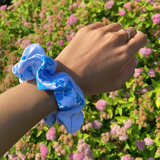 Rani Floral Blue Scrunchies